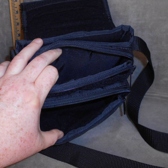 Current Concepts Camera Shoulder Bag Padded 8x6.5x4 Electronics Tote - Picture 4 of 10